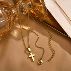Gold-plated zircon cross pendant necklace – view 5