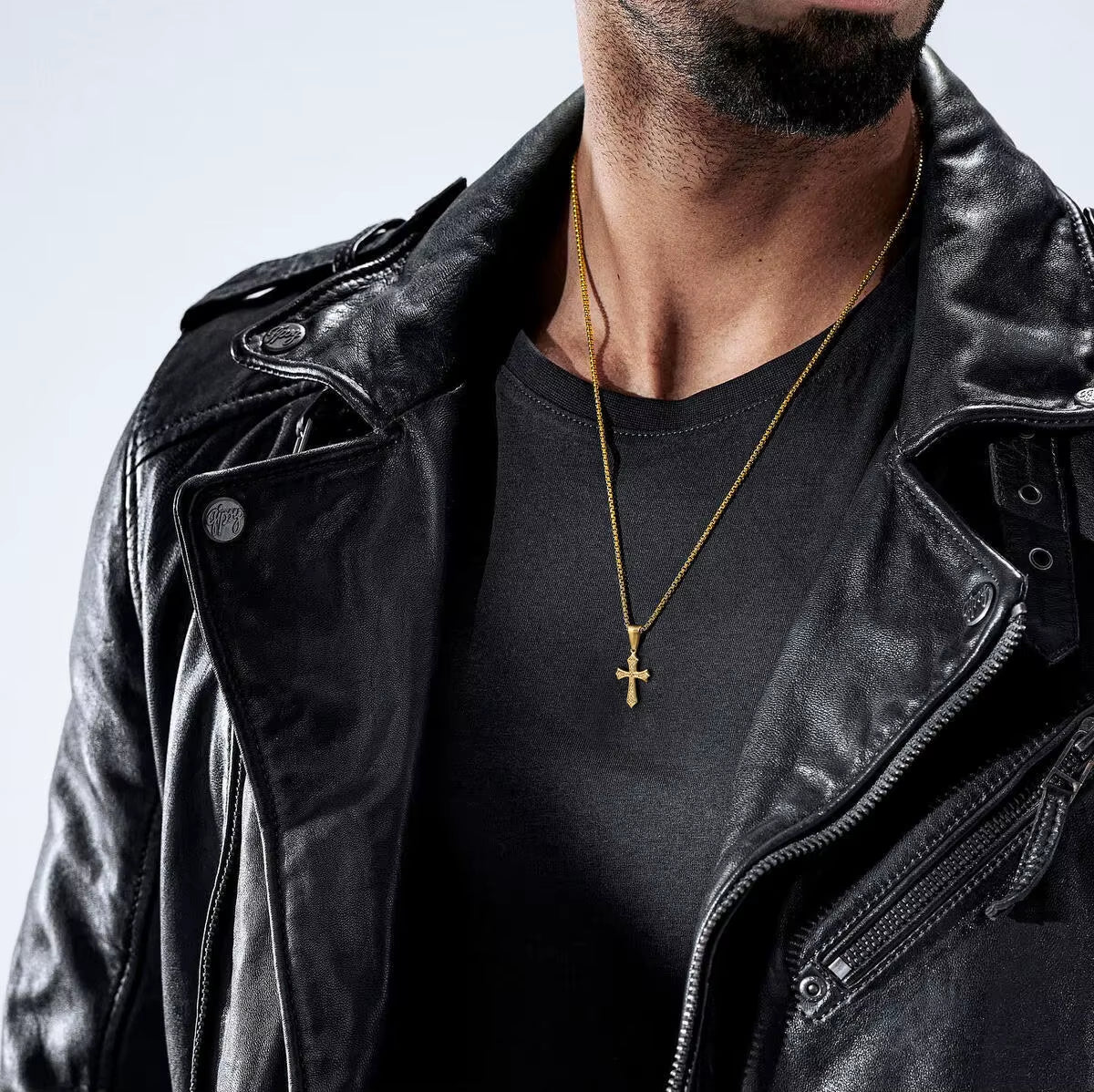 Fleur cross pendant necklace for men – view 4